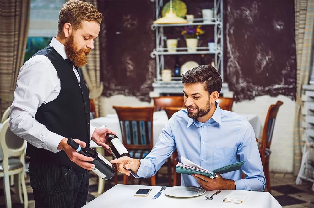 Sommelier em Restaurante